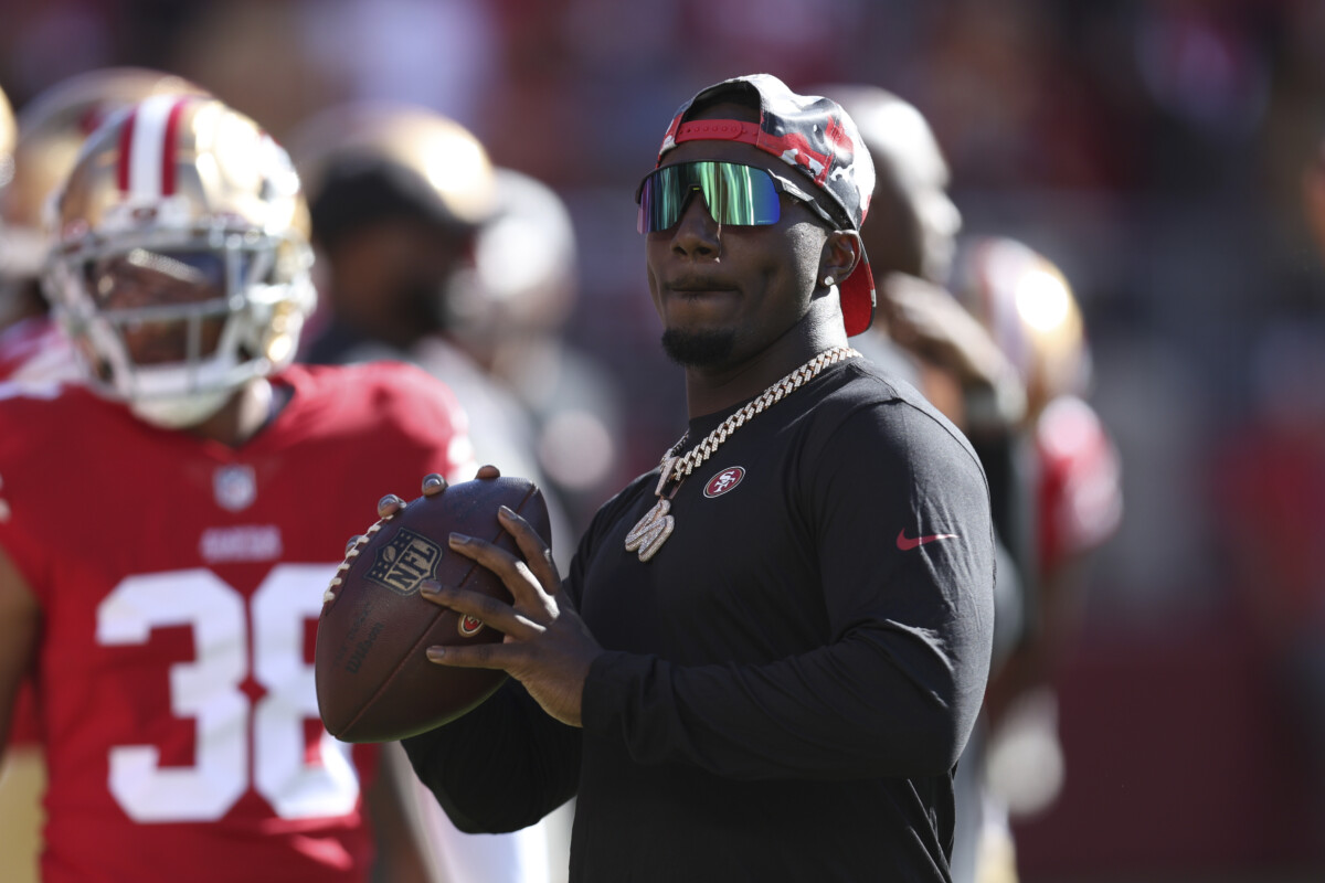 San Francisco 49ers wide receiver Deebo Samuel takes a tunnel