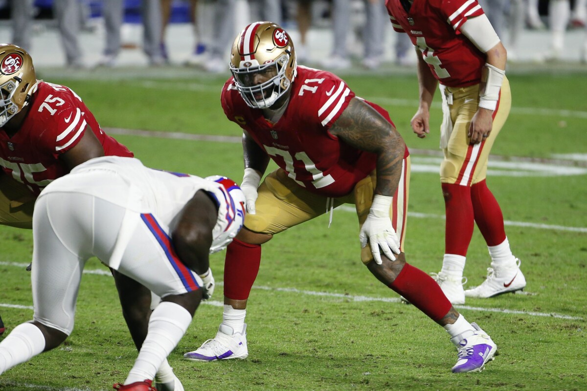 49ers Trent Williams and the offensive line receives a harsh ranking from  PFF - Niners Nation